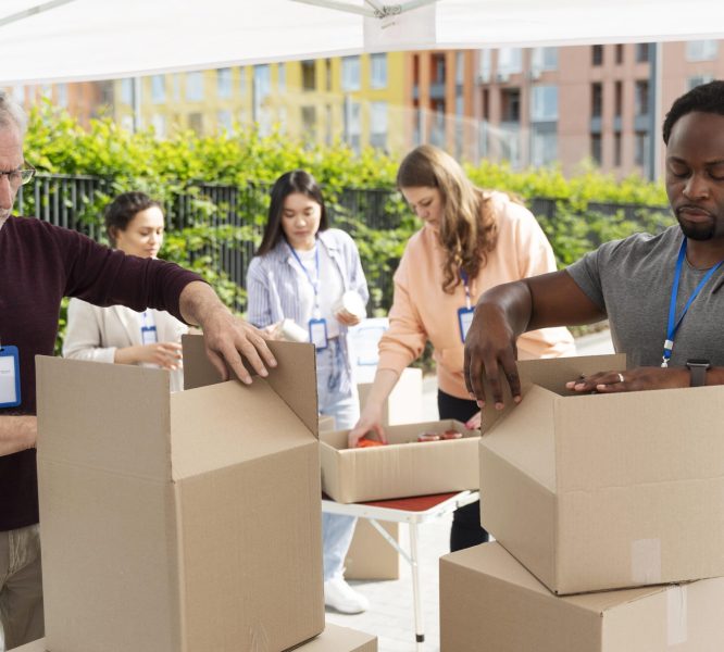 charity-foodbank-volunteer-group