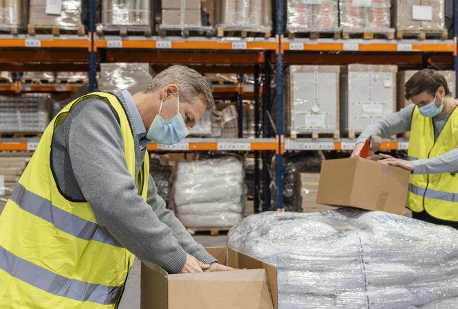 man-warehouse-working-with-packages (1)